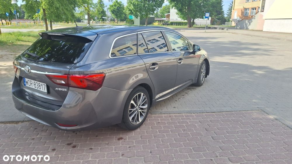 Toyota Avensis - 4