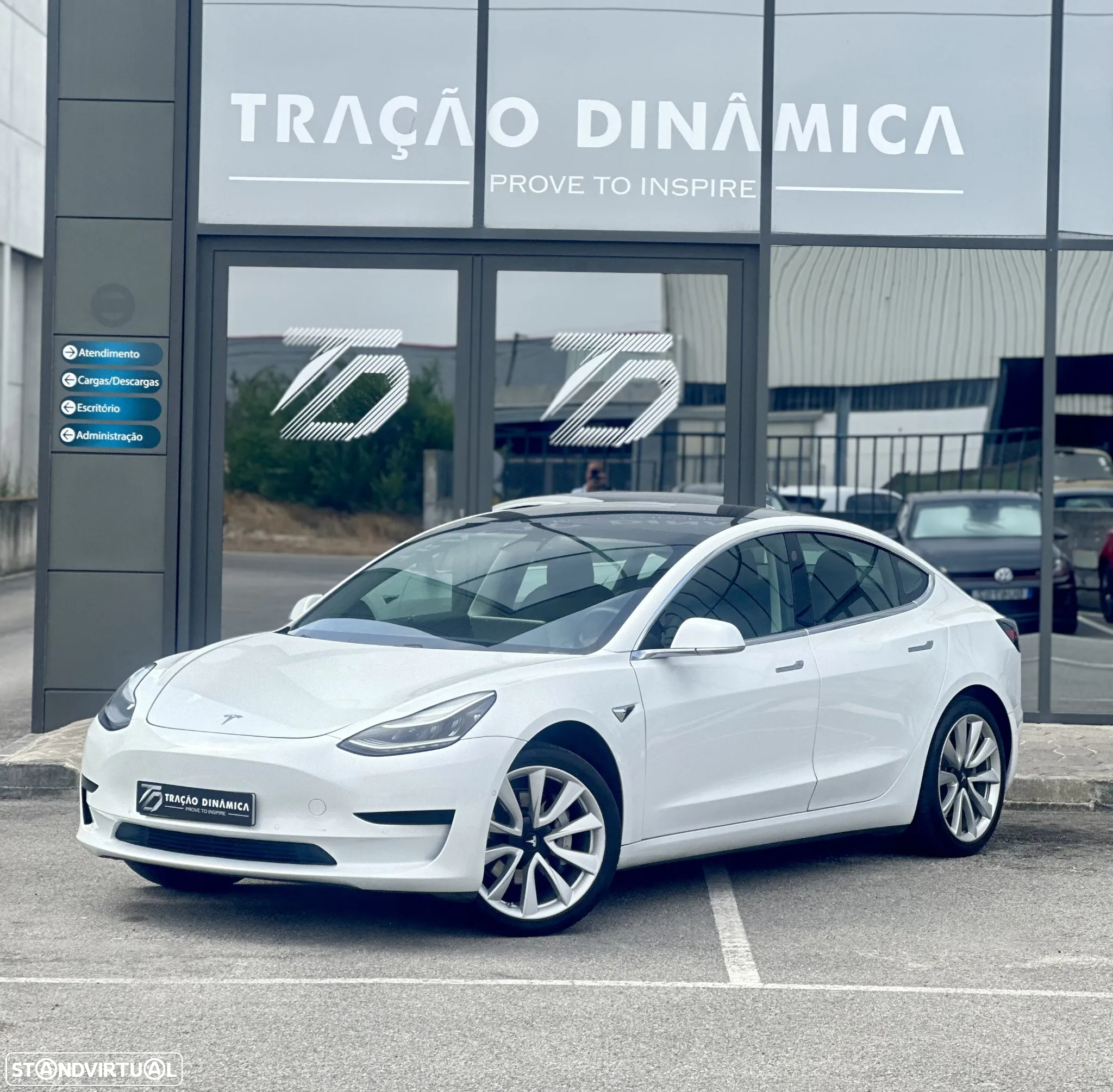 Tesla Model 3 Standard Range Plus RWD - 4