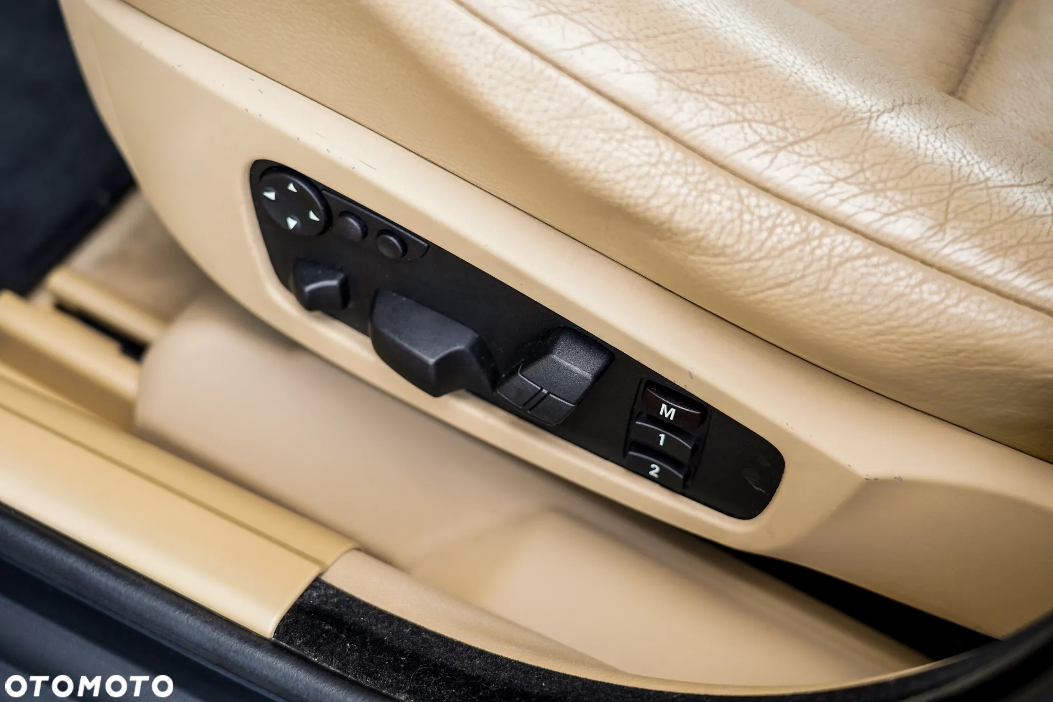 BMW Seria 5 525xi - 17