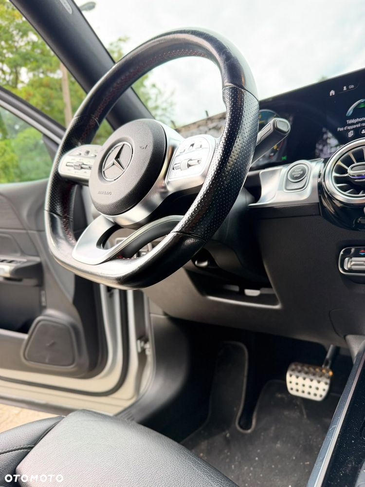 Mercedes-Benz GLB 220 d 4-Matic AMG Line 8G-DCT - 17