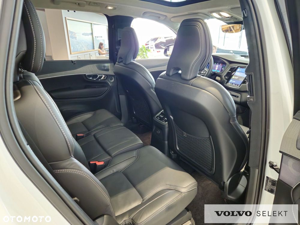 Volvo XC 90 - 32