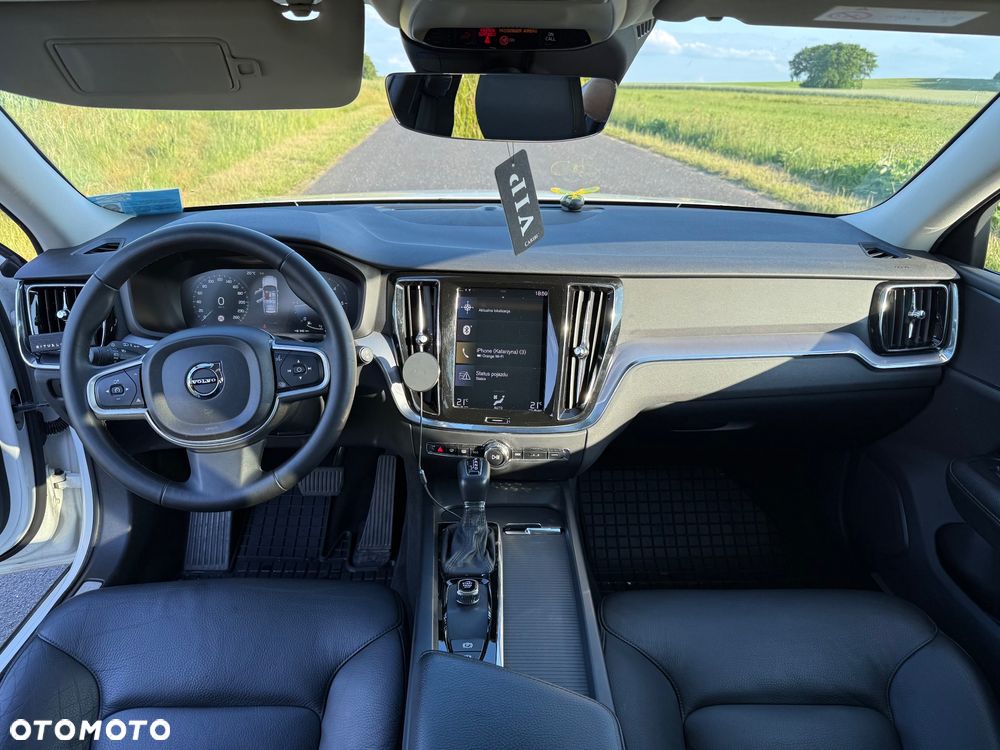 Volvo V60 D3 Momentum Pro - 12