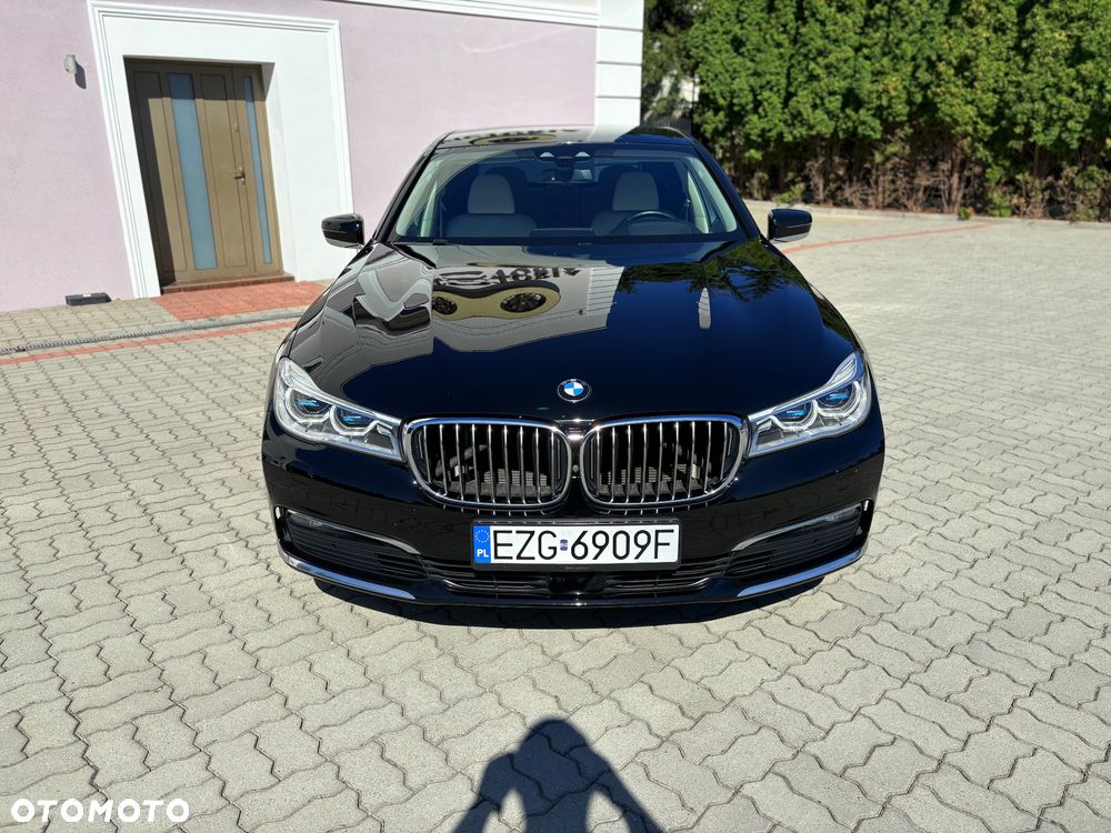 BMW Seria 7 740d xDrive - 14
