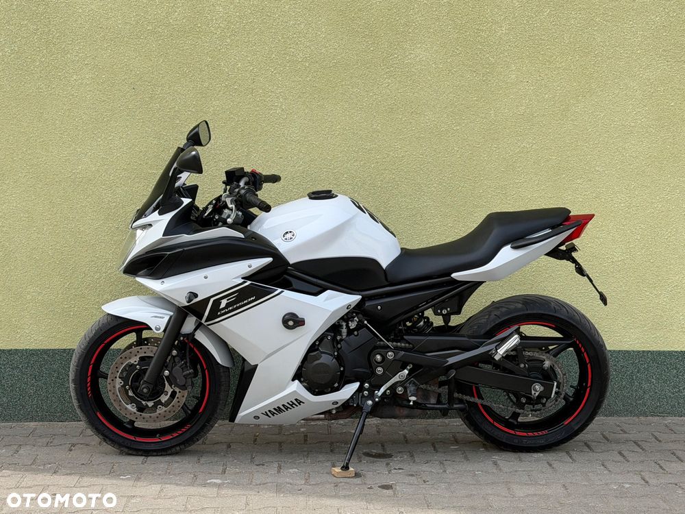 Yamaha XJ - 22