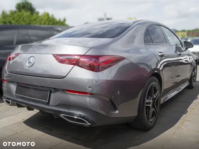Mercedes-Benz CLA 200 AMG Line 7G-DCT - 3