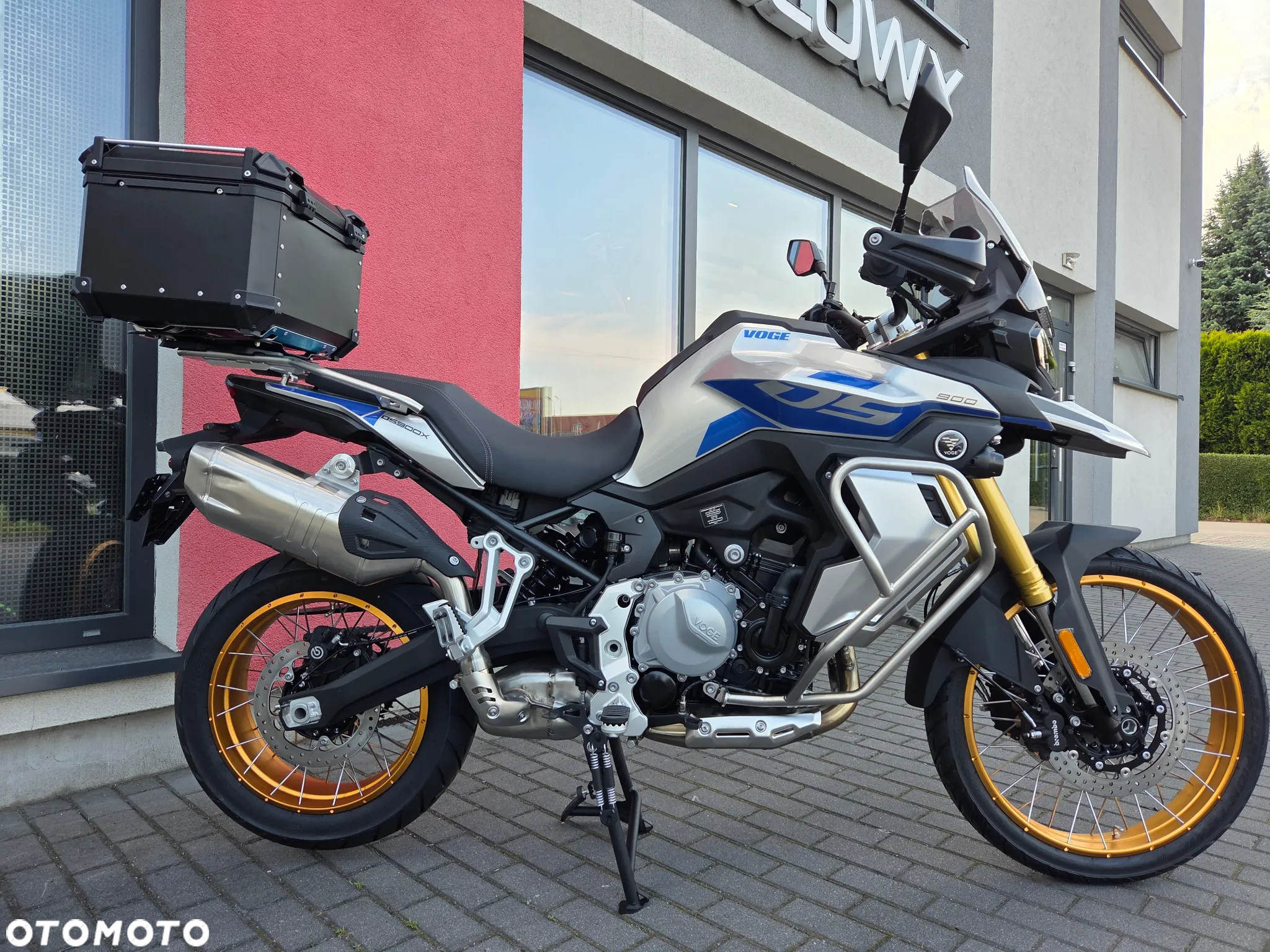 VOGE 900DSX