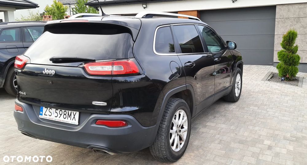 Jeep Cherokee - 5