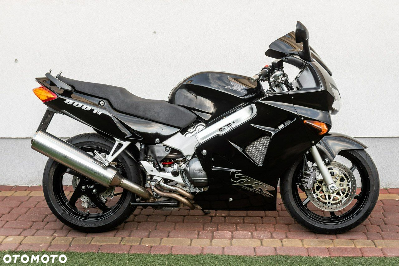 Honda VFR - 2