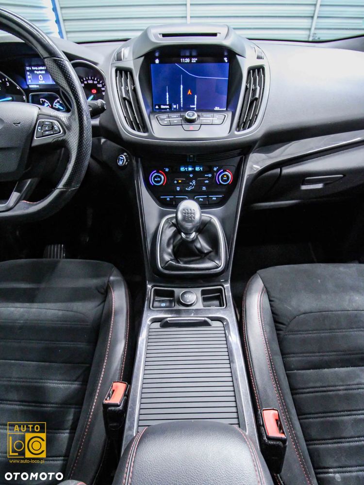 Ford Kuga 2.0 TDCi 2x4 Titanium - 16
