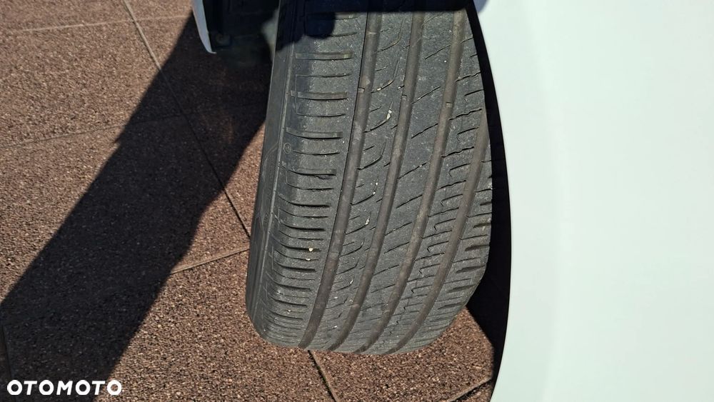 BMW Seria 5 518d - 6