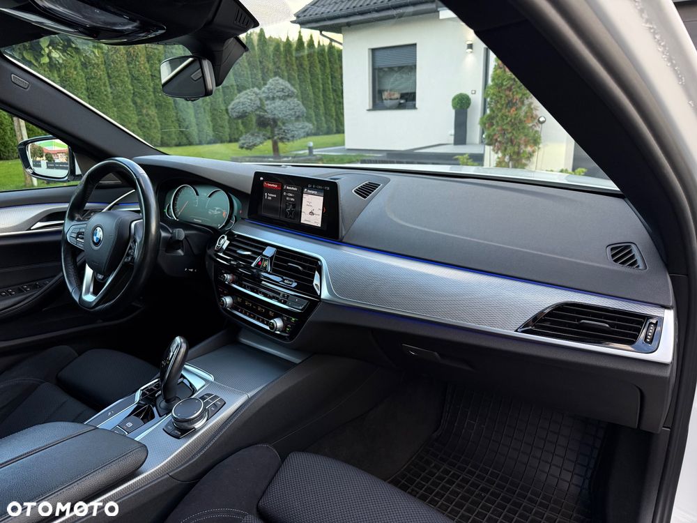 BMW Seria 5 540i xDrive M Sport sport - 33