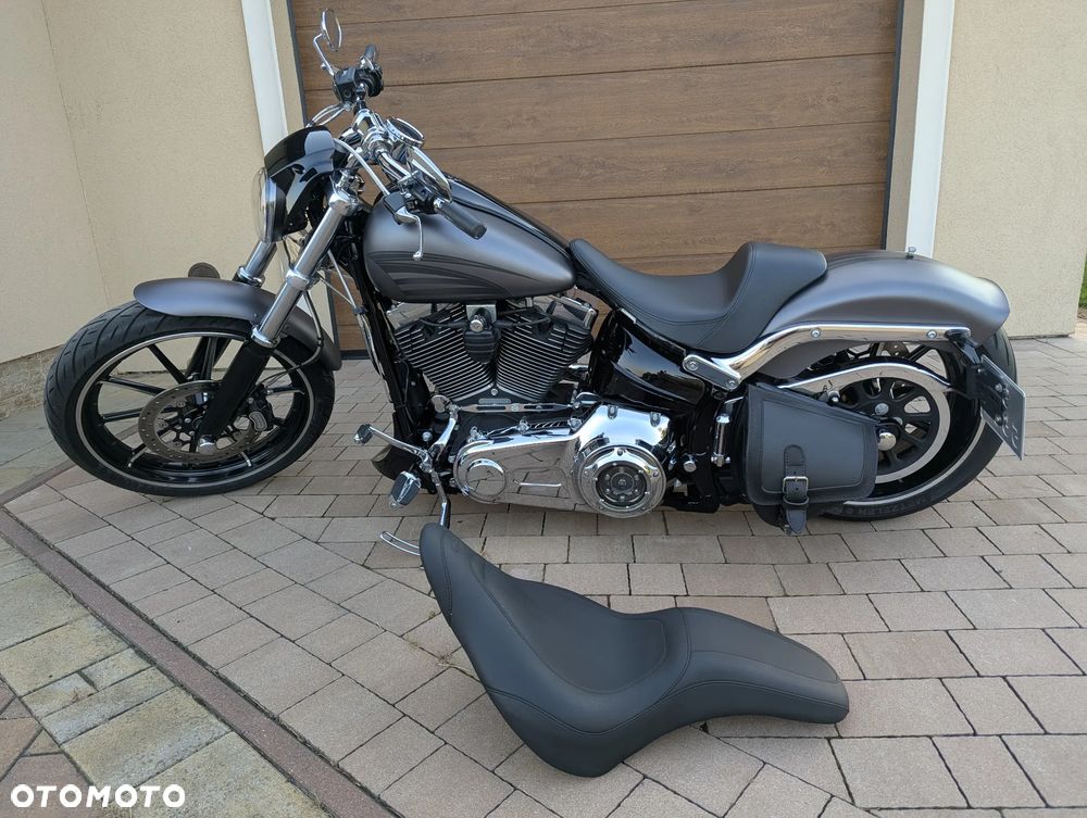 Harley-Davidson FXSB Breakout - 13