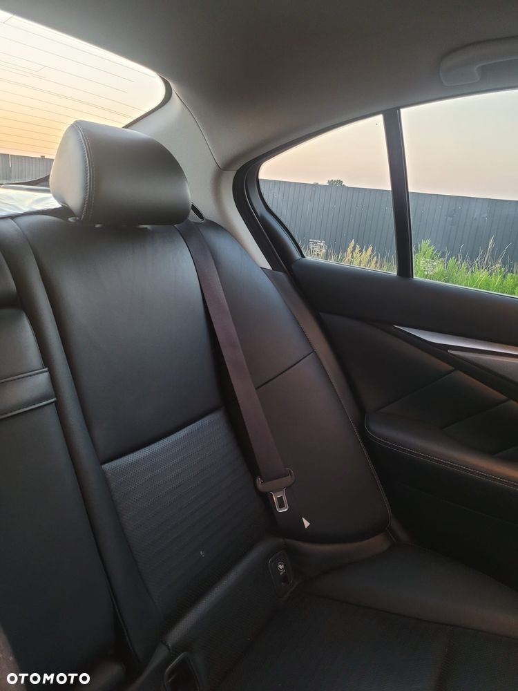 Infiniti Q50 2.0t Sport Tech EU6 - 26