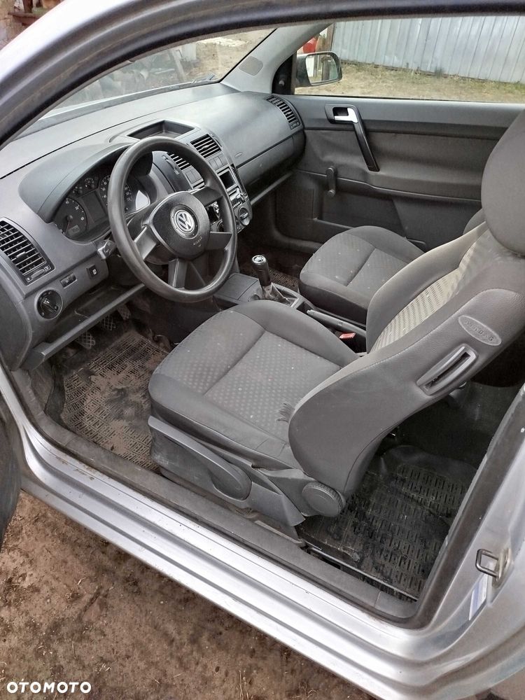 Volkswagen Polo - 1
