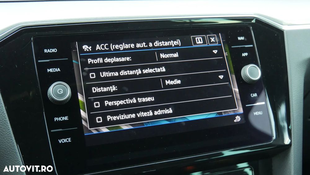 Volkswagen Passat 2.0 TDI SCR DSG Business - 32