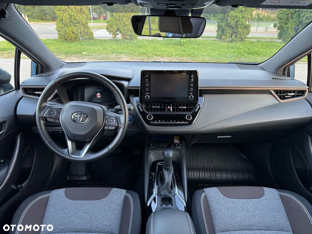 Toyota Corolla 1.8 Hybrid Trek - 26