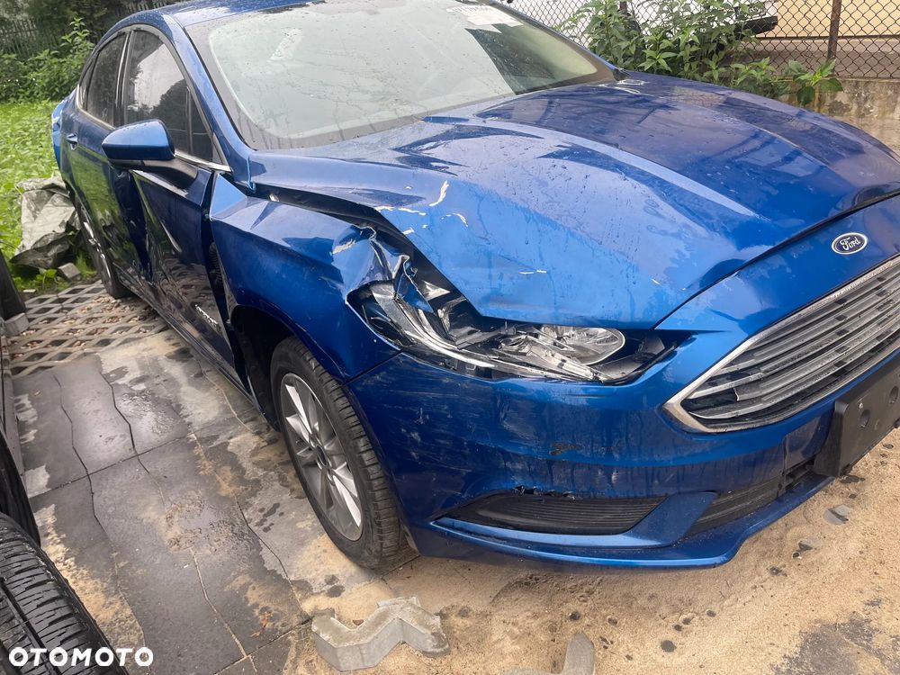 Ford Fusion - 8