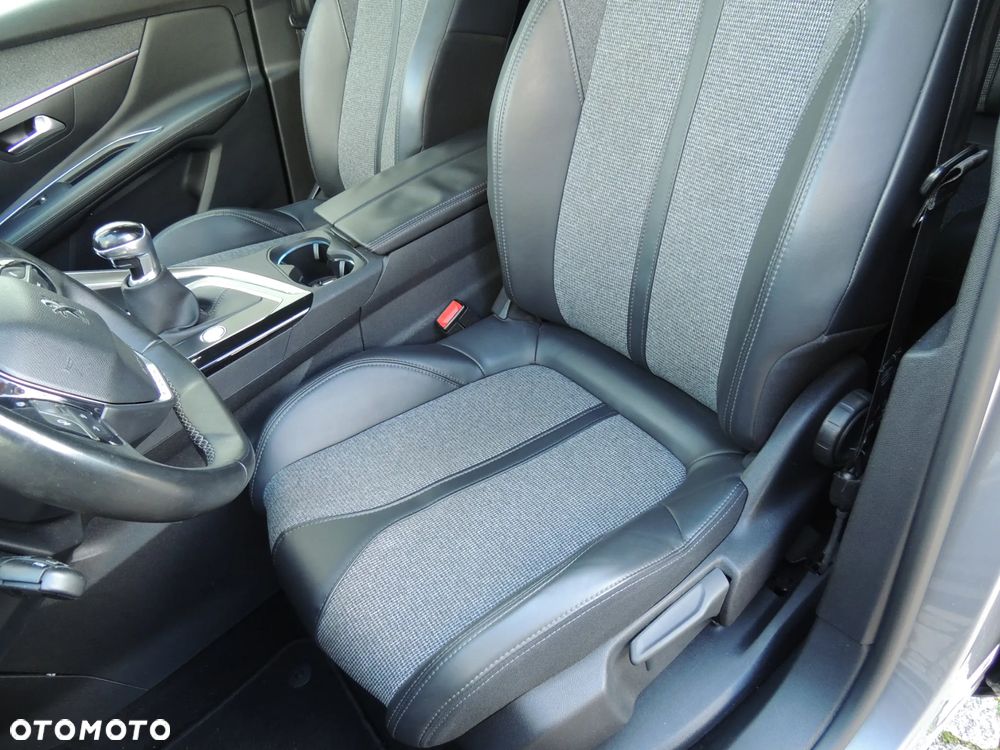 Peugeot 3008 1.2 PureTech Allure - 11