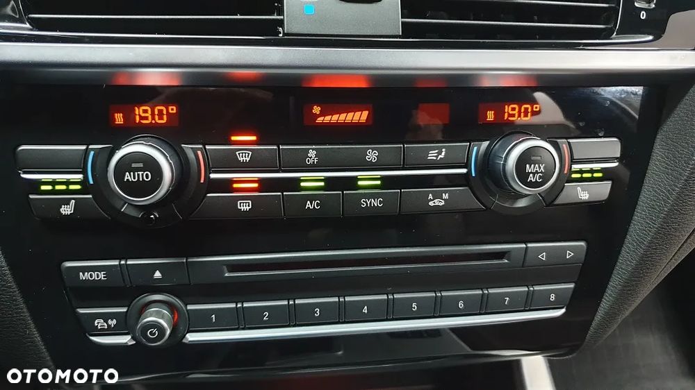 BMW X4 xDrive20i xLine - 27