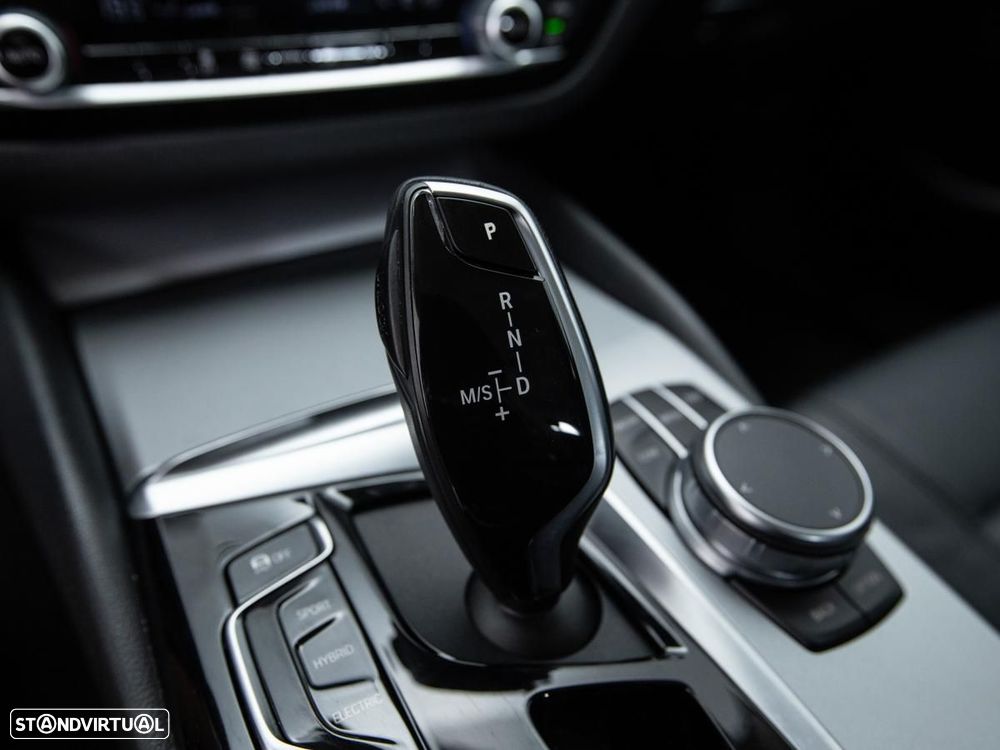 BMW 520 e - 27