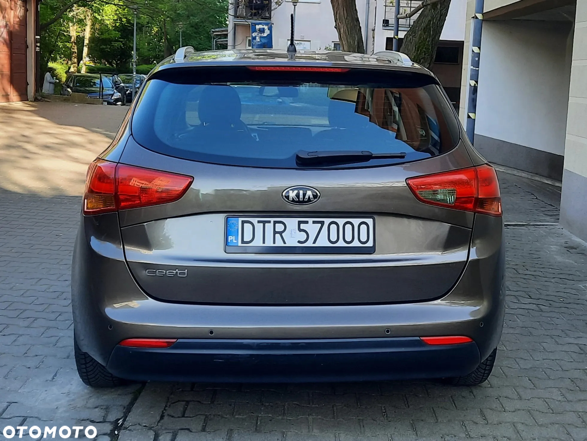 Kia Ceed 1.6 GDI Dream Team Edition - 12