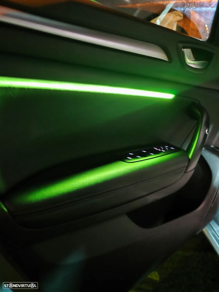 Renault Mégane Sport Tourer E-TECH Plug-in 160 INTENS - 16