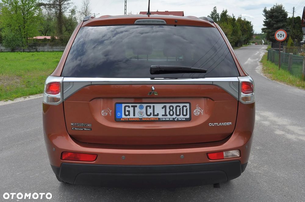Mitsubishi Outlander 2.0 2WD SUV-Star - 13