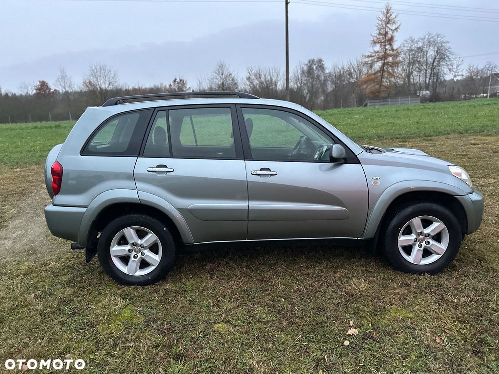 Toyota RAV4 2.0 D-4D 4x4 - 14
