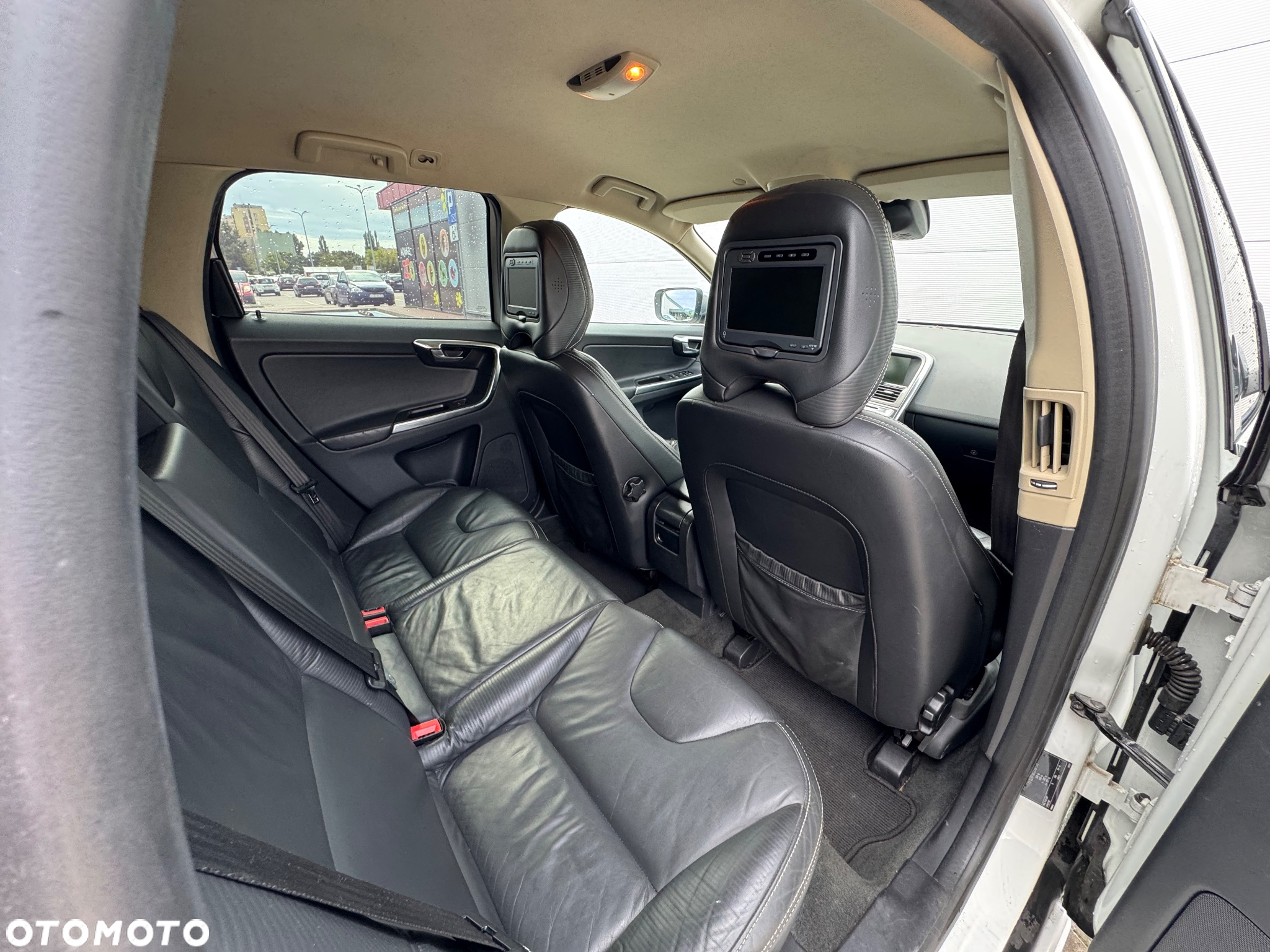 Volvo XC 60 D4 AWD Geartronic RDesign - 9