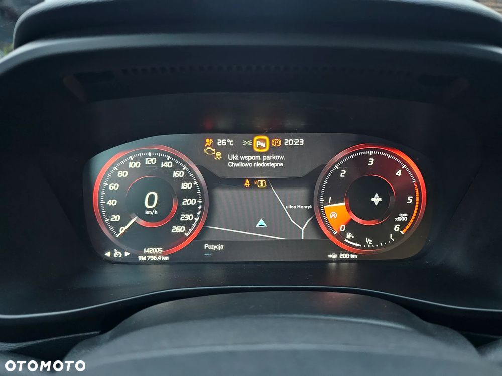 Volvo XC 40 - 25