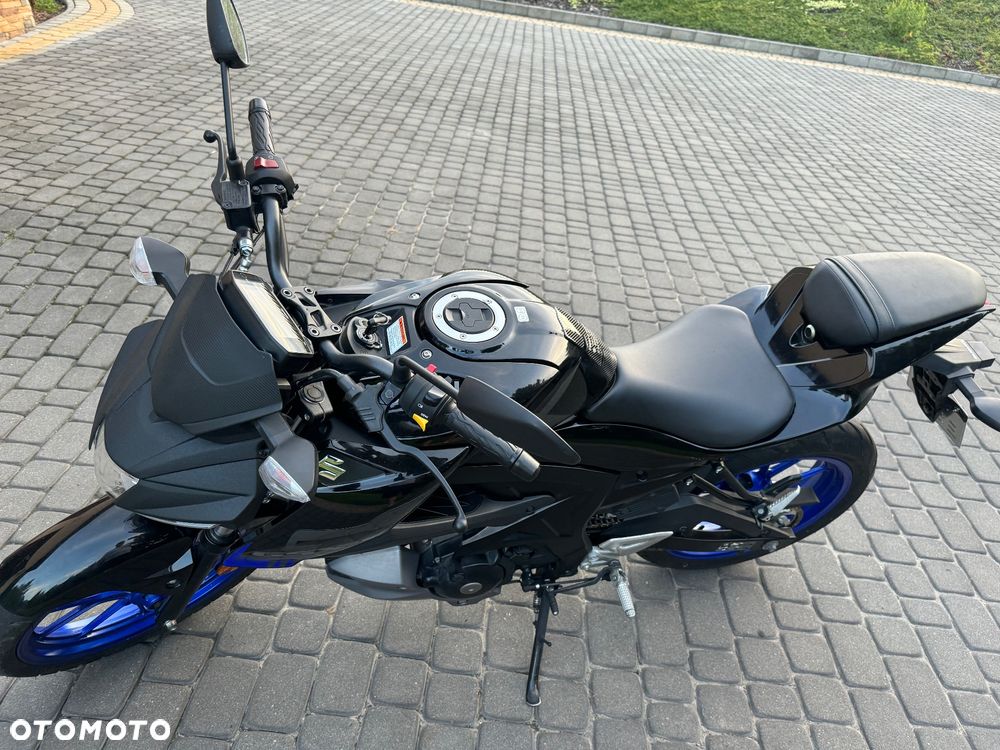 Suzuki GSX - 9