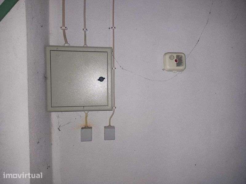Arrendo garagem BOX em Santarém Planalto perto da escola dos Leões - Grande imagem: 2/2