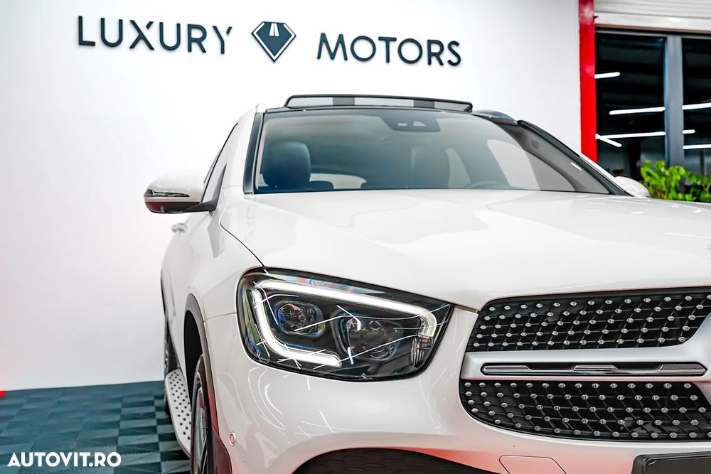 Mercedes-Benz GLC 300 e 4Matic 9G-TRONIC AMG Line Plus - 17