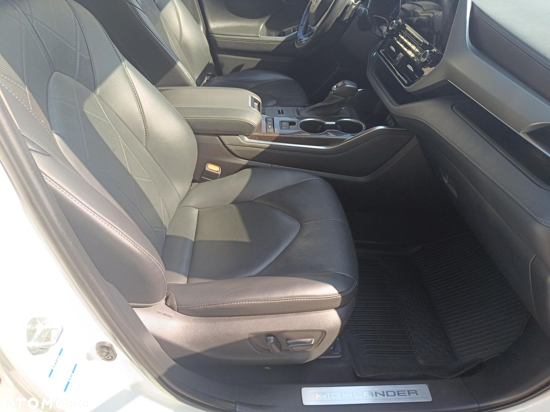 Toyota Highlander - 16