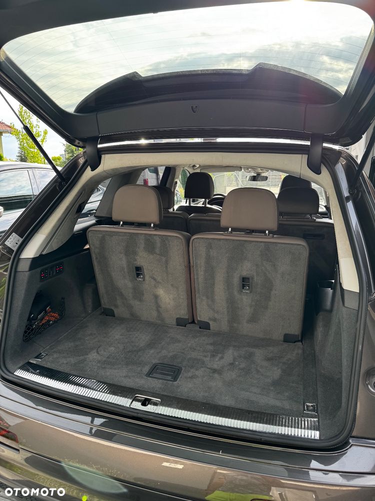 Audi Q7 - 7