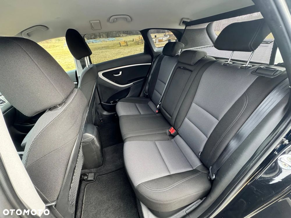 Hyundai i30 i30cw 1.4 CRDi Advantage - 11