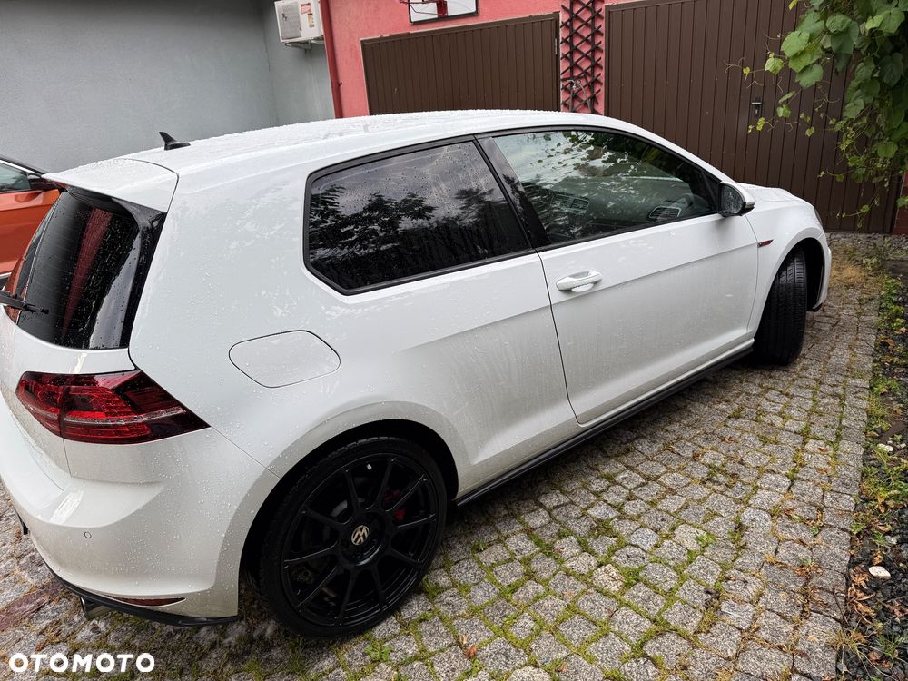 Volkswagen Golf GTI Performance BlueMotion Technology DSG - 5