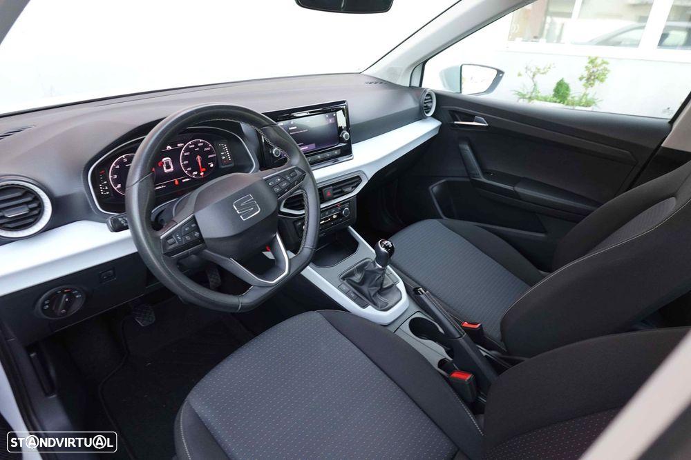 SEAT Arona - 12