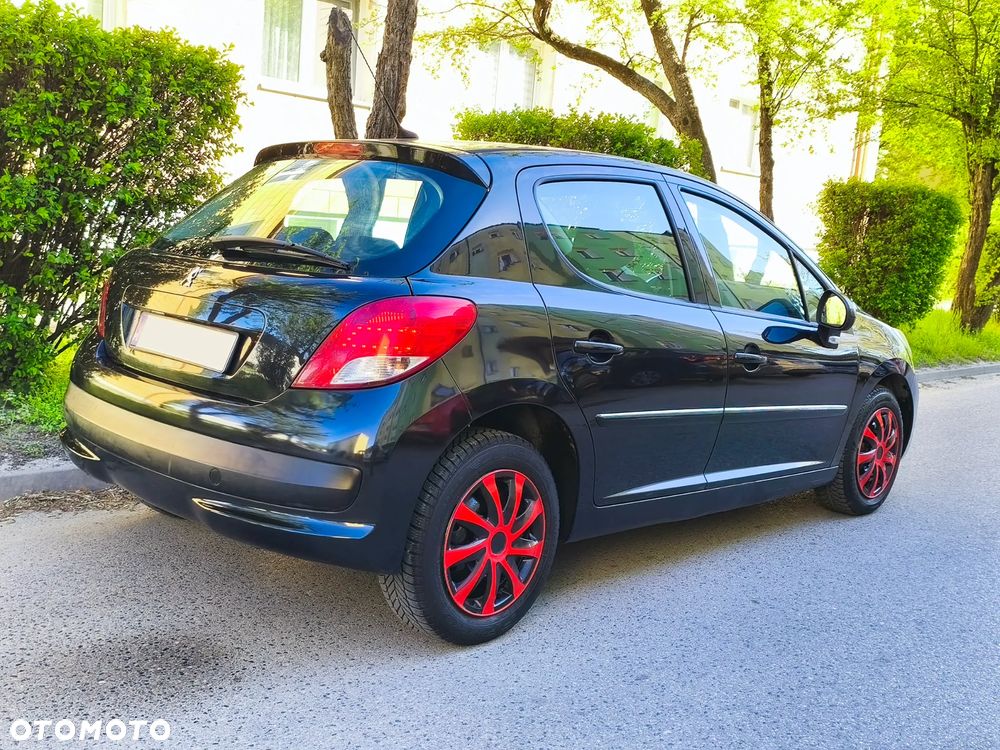 Peugeot 207 1.4 HDi Millesim 200 - 21
