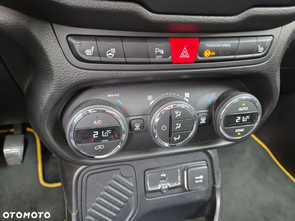 Jeep Renegade 1.6 E-TorQ Longitude FWD - 17