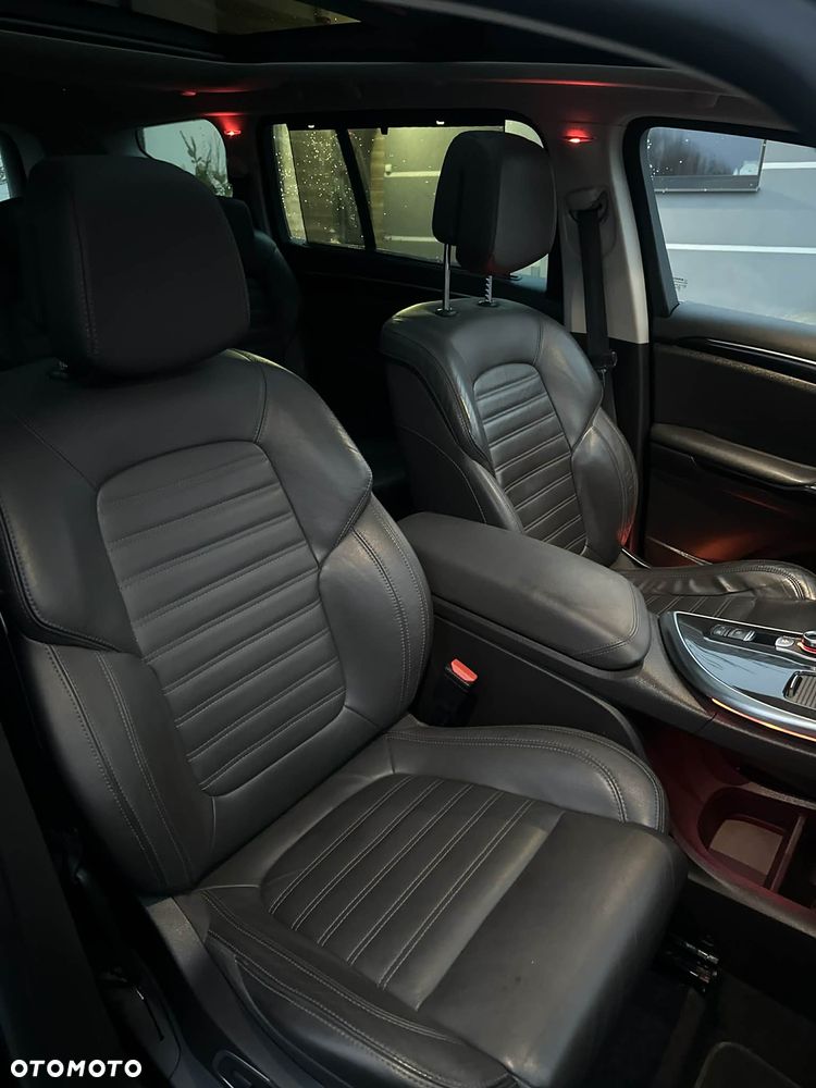 Renault Espace 1.6 dCi Energy Initiale Paris EDC 7os - 34