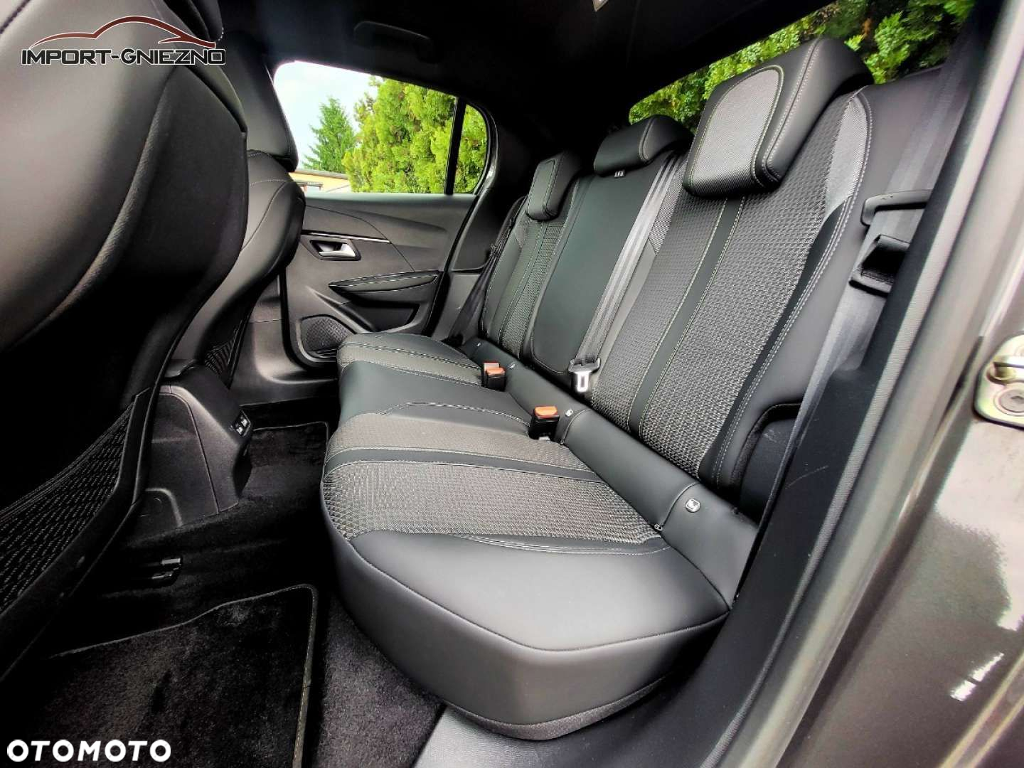 Peugeot 208 - 6