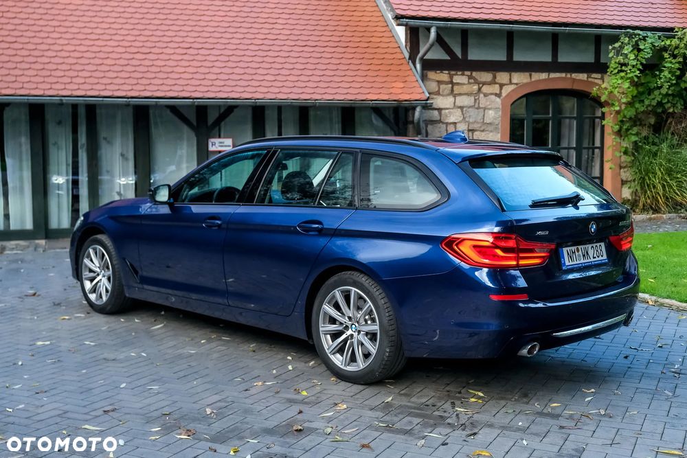 BMW Seria 5 520d xDrive Luxury Line - 9
