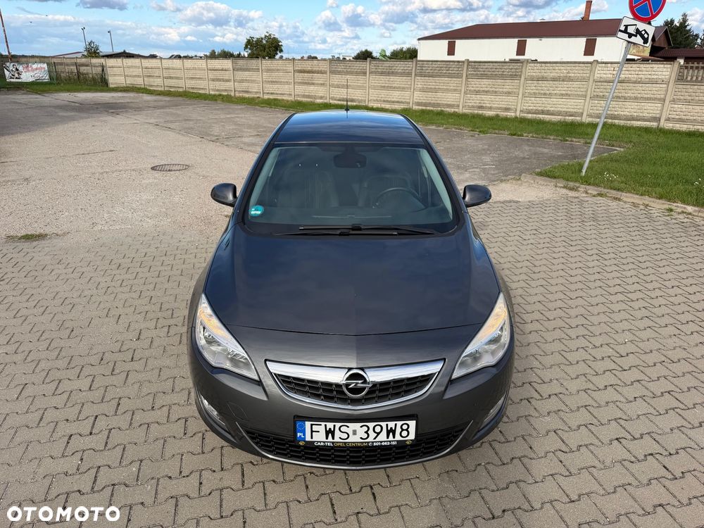 Opel Astra 1.4 Turbo ecoFLEX Start/Stop 150 Jahre - 9