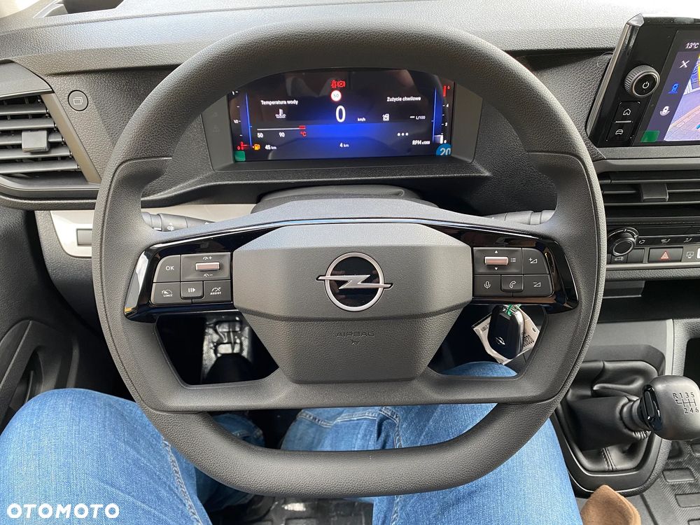 Opel Vivaro Extra Long - 13