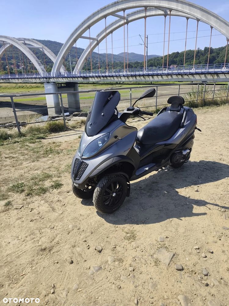 Piaggio MP-3 - 1