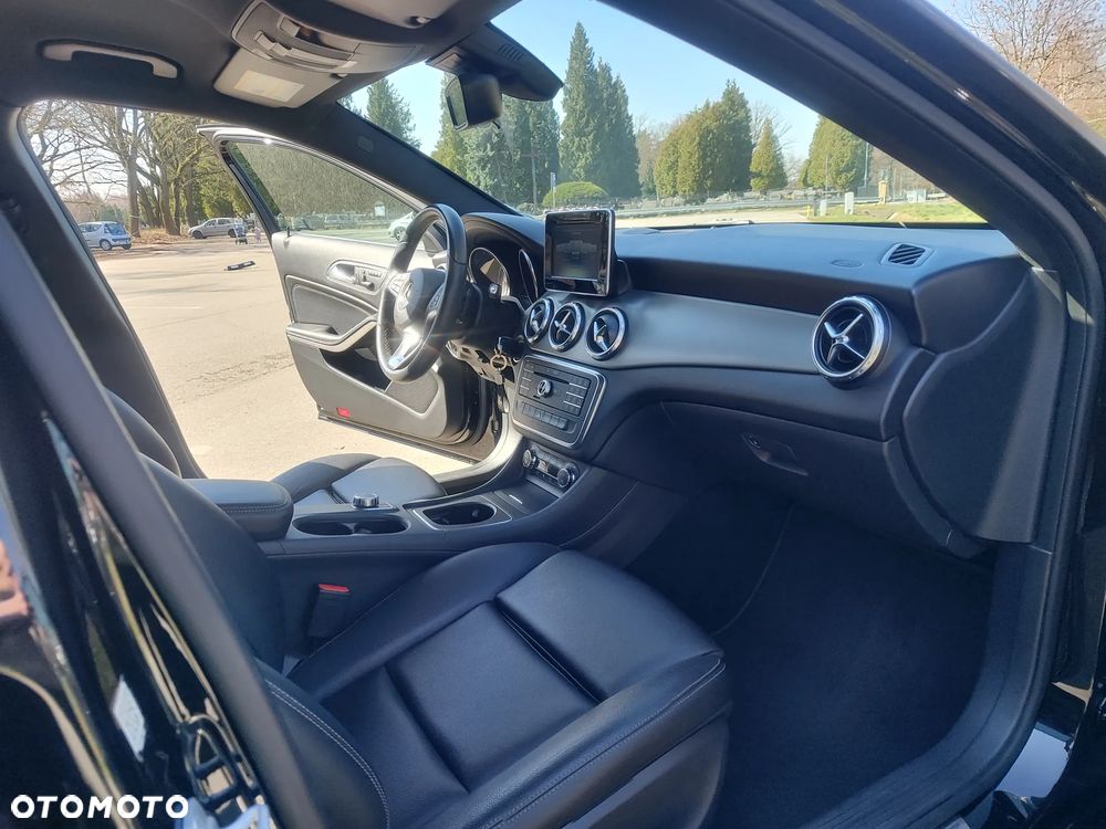 Mercedes-Benz GLA 250 4-Matic - 16