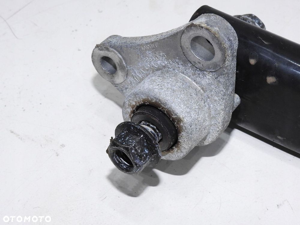 BELKA ROZPÓRKA KIELICHÓW VOLVO V70 II 2.4 T - 5