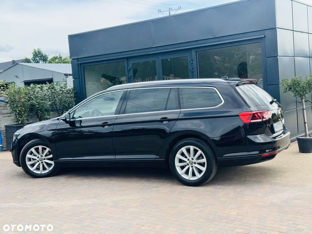 Volkswagen Passat - 33