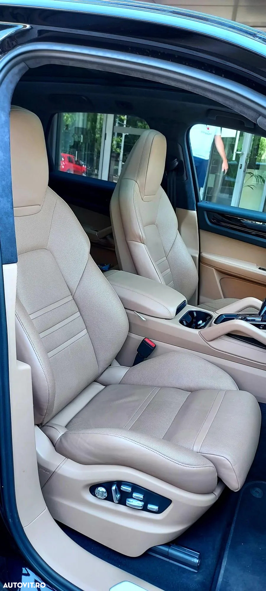 Porsche Cayenne - 10